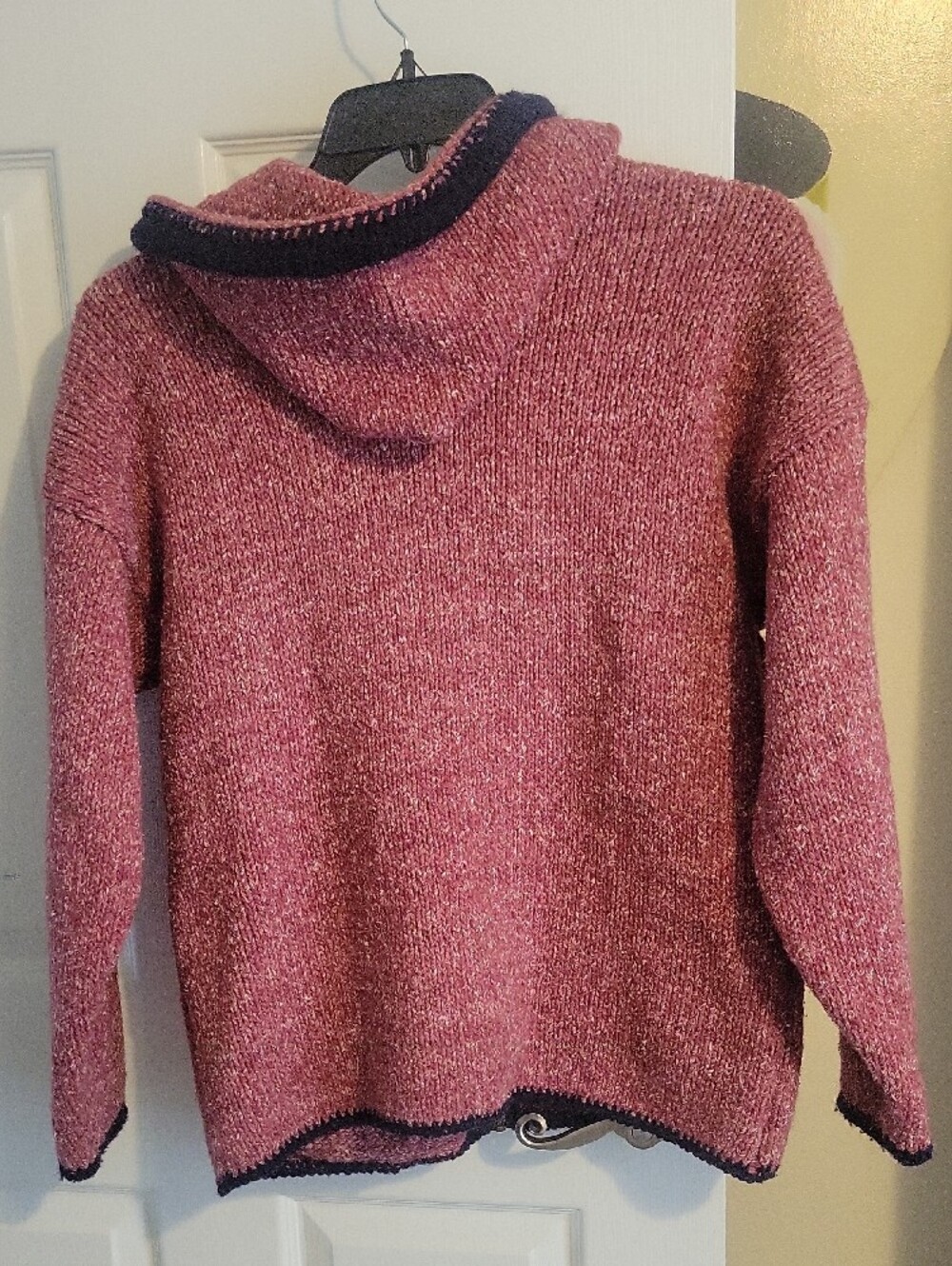 Otovalo Native American Wool,Cotton Mauve Pink Zip-Up Knit Hoodie with Navy Trim - Picture 4 of 4